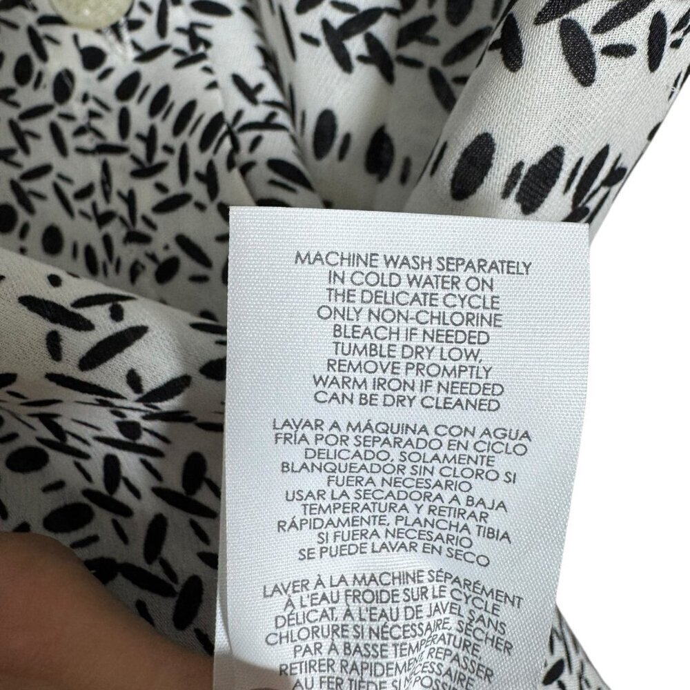 CAbi Printed Leaf Blouse Women’s Size Small Style #3255 black white button down - Picture 5 of 7